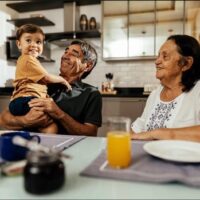 Censo 2024: La población chilena envejece. Roberto Gálvez. La Tercera