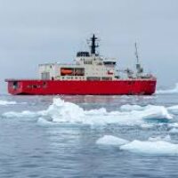 El rompehielos “Almirante Viel” refuerza su rol clave en la Antártida al apoyar la investigación científica del INACH. Luis Andrés Lautaro. COSUR