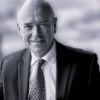 Industria de defensa y estrategia nacional: Una  responsabili-dad ineludible del Estado. VA Ramiro Navajas. El Líbero