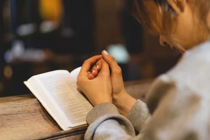 Oración por los batallones olvidados. Cristián Labbé Galilea