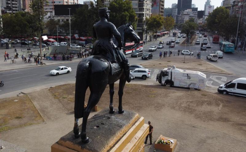 Providencia aprueba retorno de monumento del General Baquedano a Plaza Italia. Daniela Lobos J. www.t13.cl/noticia/nacional