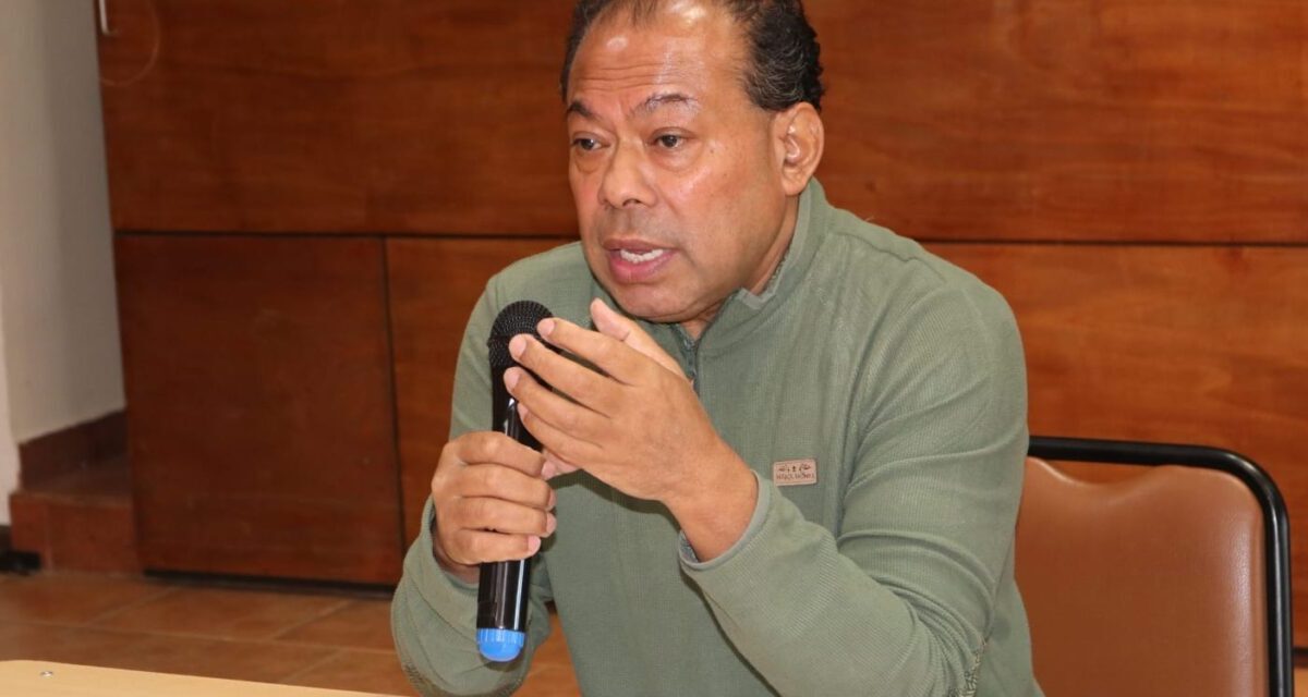 (De Singapur a La Moneda: Lecciones para la Transformación de Chile). Yuventus Kota. Verbo Divino