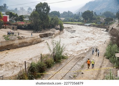 ¿ESTAMOS A LAS PUERTAS DE UN FENÓMENO EL NIÑO MUY INTENSO? ESTOS PODRÍAN SER SUS EFECTOS.  Javier Martín Vide, Catedrático de Geografía Física, Universitat de Barcelona – The Conversation