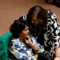 OPOSICIÓN INTENTA REARMARSE PARA FRENAR APLANADORA POR MEGARREFORMA Y SUS BANCADAS DEL SENADO CONVOCAN A CÓNCLAVE SOCIAL. José Miguel Wilson – La Tercera