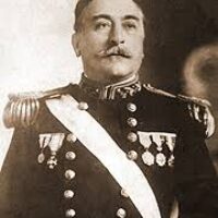NO SOLO HÉROE NAVAL: ARTURO FERNÁNDEZ VIAL. El Mercurio
