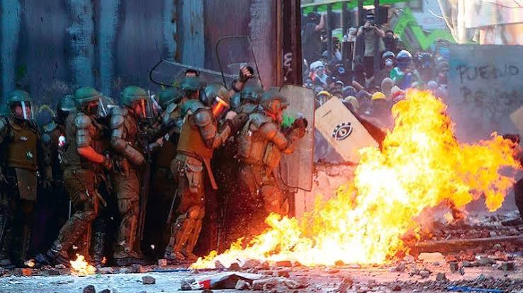 Reforzamiento de Carabineros. Adolfo Paúl Latorre. Carta al director