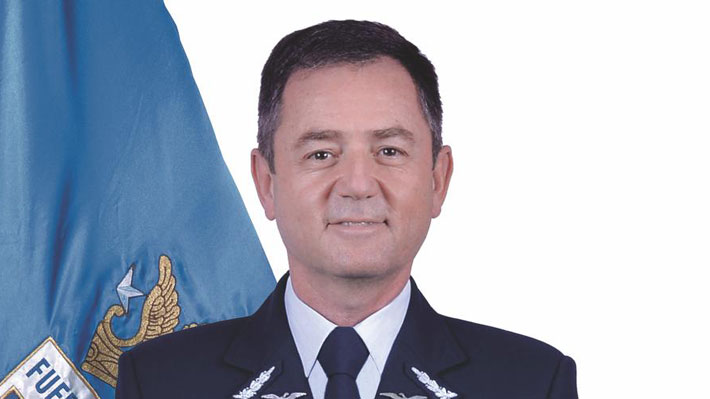 Presidente designa a Leonardo Romanini como nuevo comandante en jefe de la FACH. EMOL